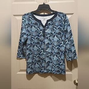 Croft & Barrow Shirt Womens Medium Blue Floral 3/4 Sleeve V Neck 100% cotton